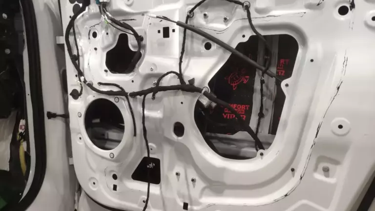Шумоизоляция дверей Exeed VX-2