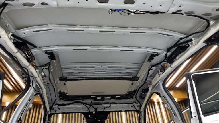 Шумоизоляция крыши HAVAL F7X белый-1