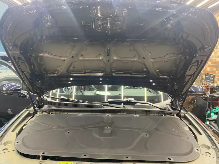 Шумоизоляция капота Hongqi HS5-1