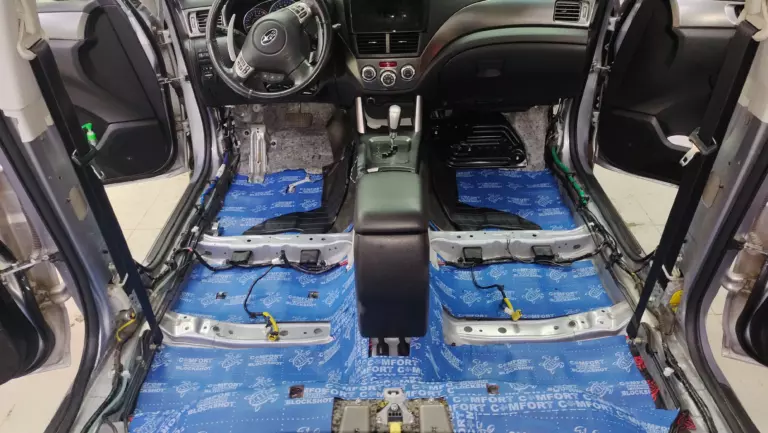 Шумоизоляция пола Subaru Forester-2