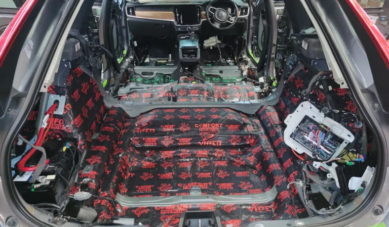 Шумоизоляция пола Volvo V90-1