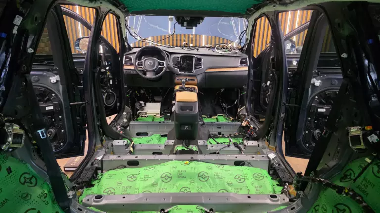 Шумоизоляция пола Volvo xc90-2
