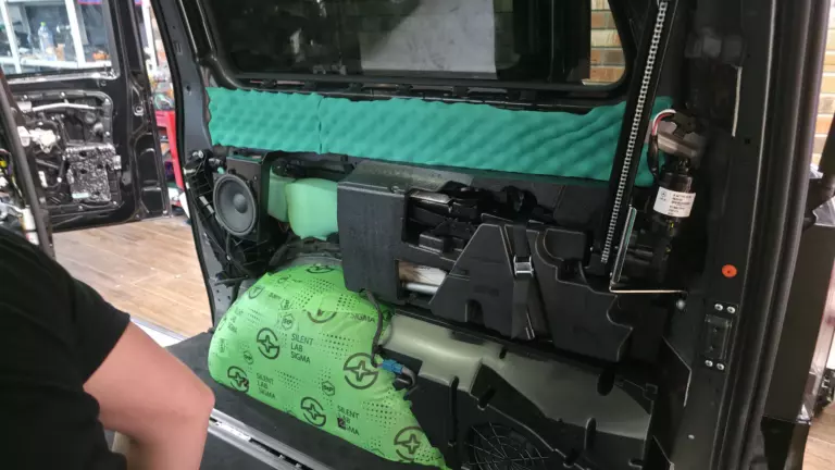 Шумоизоляция багажника Mercedes-Benz V-Class-9
